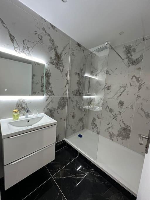 L Appartement Des Parcs Nantais サン・テルブラン エクステリア 写真