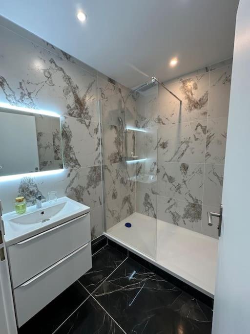 L Appartement Des Parcs Nantais サン・テルブラン エクステリア 写真